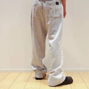 二人称展 スウェットパンツ