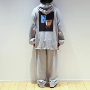 二人称展 ハーフジップパーカー