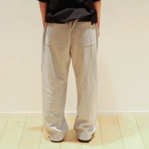 二人称展 スウェットパンツ
