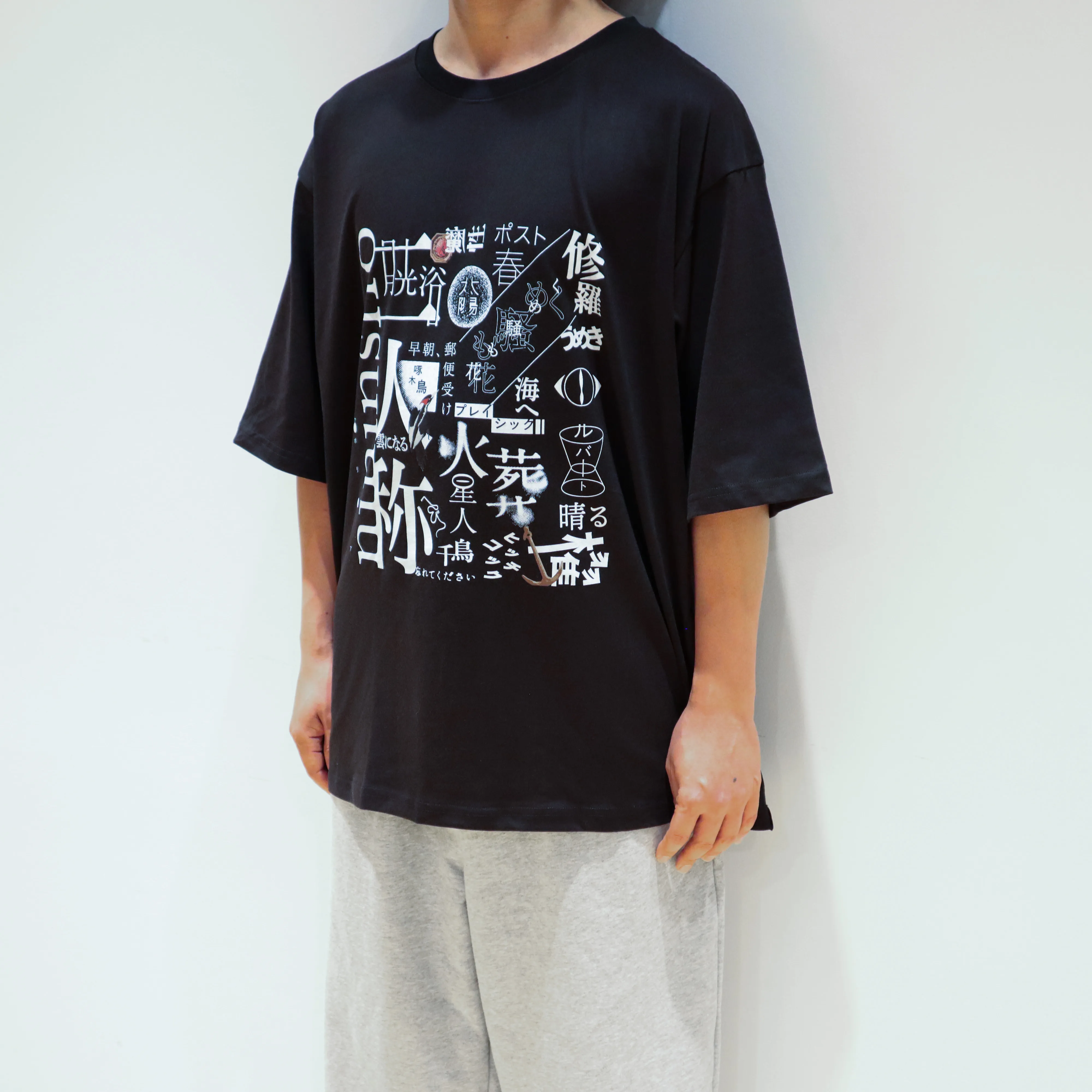 二人称展 Tシャツ A Black